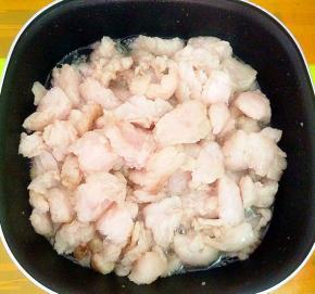 先用大火熬出油