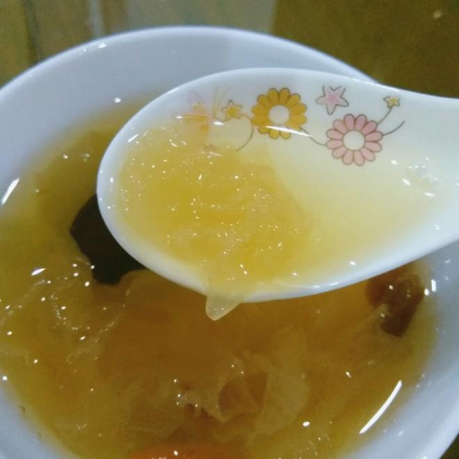 新鲜银耳红枣羹