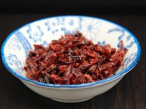 蔓越莓干切碎；PS：蔓越莓干如果是碎的就可以不需要切。