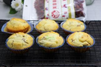 烤好后，倒扣放凉脱模即可