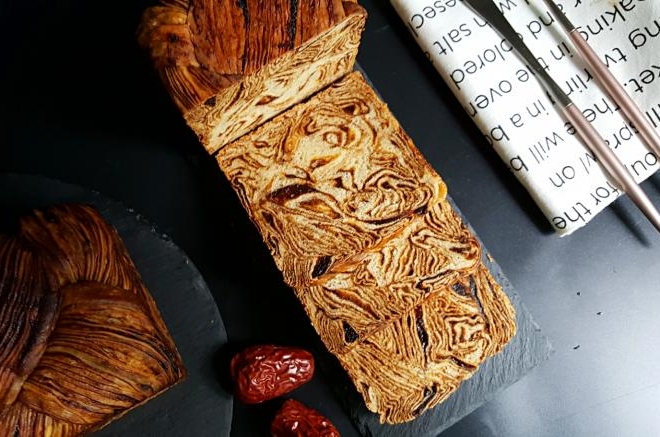 大理石纹枣泥吐司