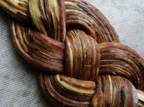 17.编四股辫子。