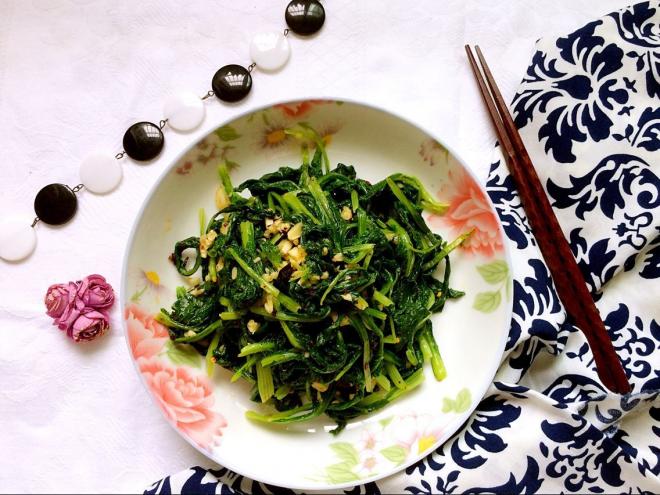 家常凉拌小白菜