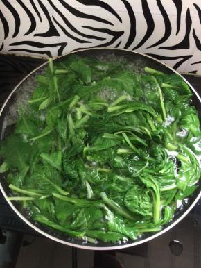 大约焯2分钟即可