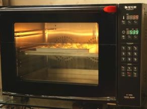 猛犸象风炉预热170度，烤12分钟左右。
