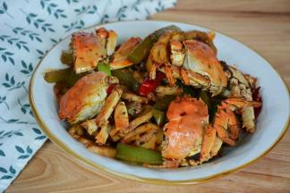 麻辣十足的香辣大闸蟹。