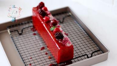 摆放上喜欢的水果做装饰即可