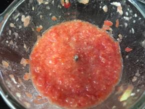 顺便绞肉机打细，没有就用刀切细