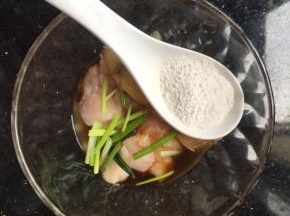 淀粉，为了肉嫩