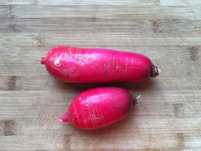 准备萝卜洗干净