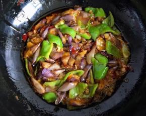 翻炒均匀即可，喜欢加胡椒的可以加少许胡椒调味哦