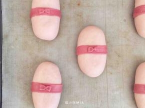 如图般装饰好