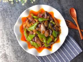 装盘开吃，特别下饭很美味口感很好