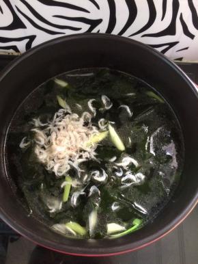 加入虾皮，提鲜