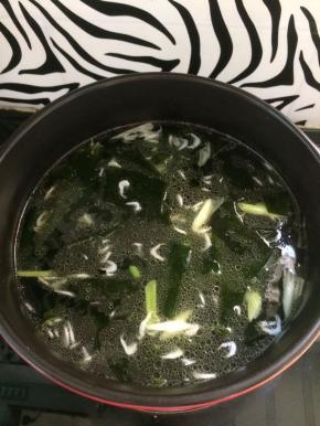 用勺子搅拌匀，中火煮10分中