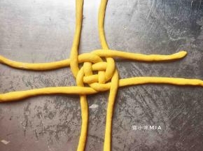 再逆时针向左编