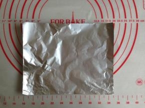 光面朝里，哑光面朝外，对折