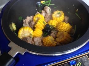 剩余1分钟时，加入葱段