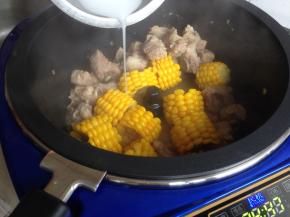 时间剩余2分钟时，勾点水淀粉，收汁