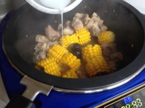 时间剩余2分钟时，勾点水淀粉，收汁