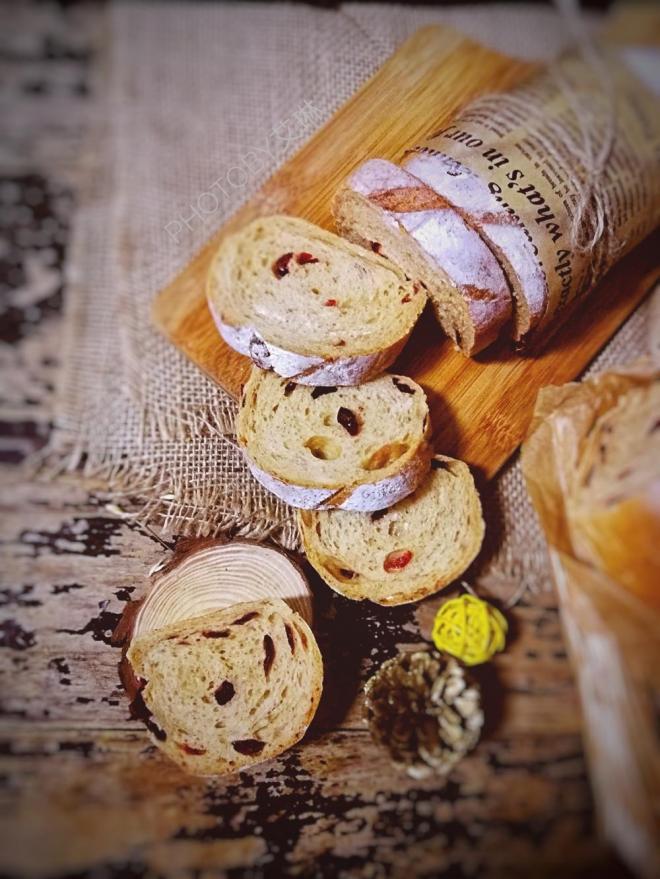 蔓越莓松子软欧~老面版