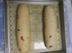 收口向下排入烤盘