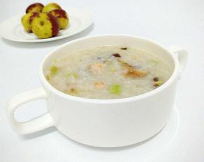 好了之后调入个人口味的盐即可。