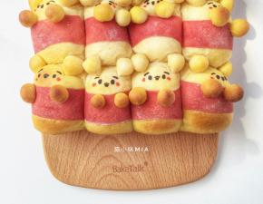 烤箱180度预热，放入烤箱中层，转170度烘焙25分钟，出炉后用色素笔画出表情