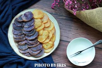 表面撒少许盐、胡椒粉开吃即可。