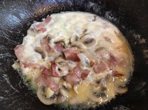 熬至汤汁变浓稠