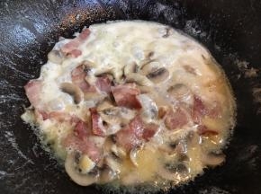 熬至汤汁变浓稠