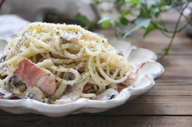 奶油培根意大利面