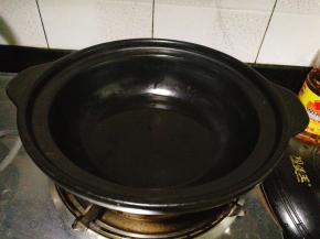准备一口浅锅