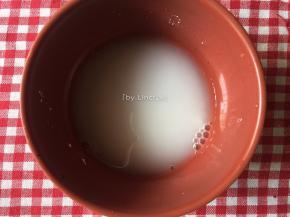 淀粉加适量清水搅拌成水淀粉待用