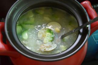 最后调入盐和芝麻油就好了