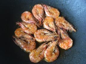 煎脆，捞起备用