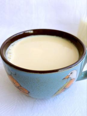 倒入杯子中即可