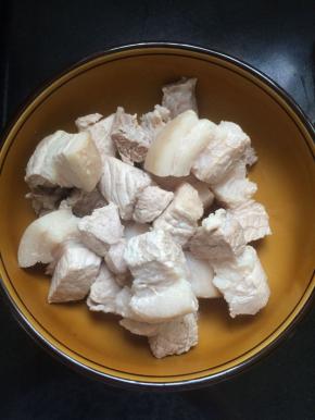 捞出放入碗中备用