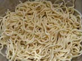 沥干水份，备用