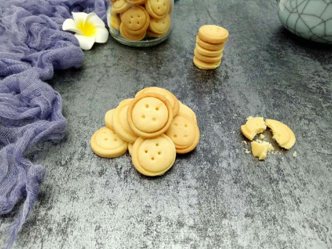 纽扣饼干