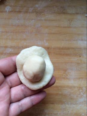 油皮压平包住油酥