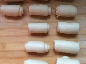 由上至下卷起，松弛15分钟。