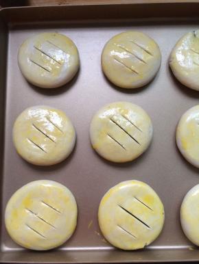 用刀割几下在表面