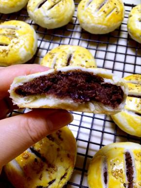 烤箱预热，180度烤20分钟即可。