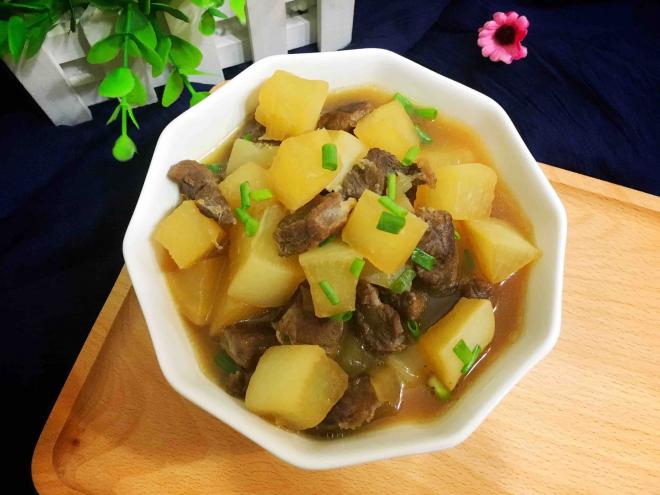 萝卜炖牛肉