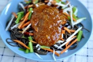 7、浇上酷克壹佰意大利面酱，里面真的看到好多肉肉