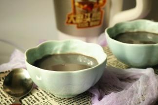 在早餐的香气里醒来。