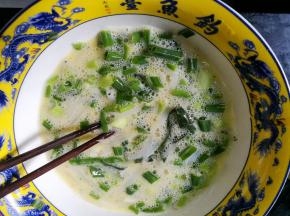 搅拌成比较稠的面糊