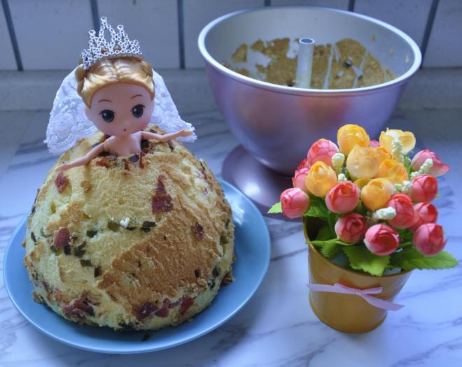 不用裱花的芭比娃娃蛋糕