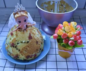 11、漂亮的芭比娃娃蛋糕就做好了